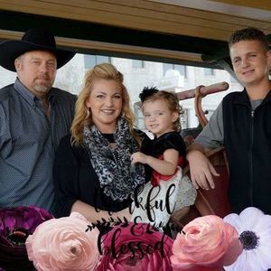 Meet your Posher, Robbie jessica